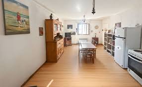 appartement vu sur salon/cuisine