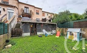 cabanon vu du jardin